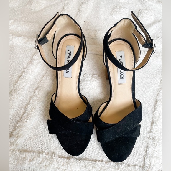 Steve Madden, chunky heel black sandals with cross toe, women’s size 7.5 - Picture 11 of 11
